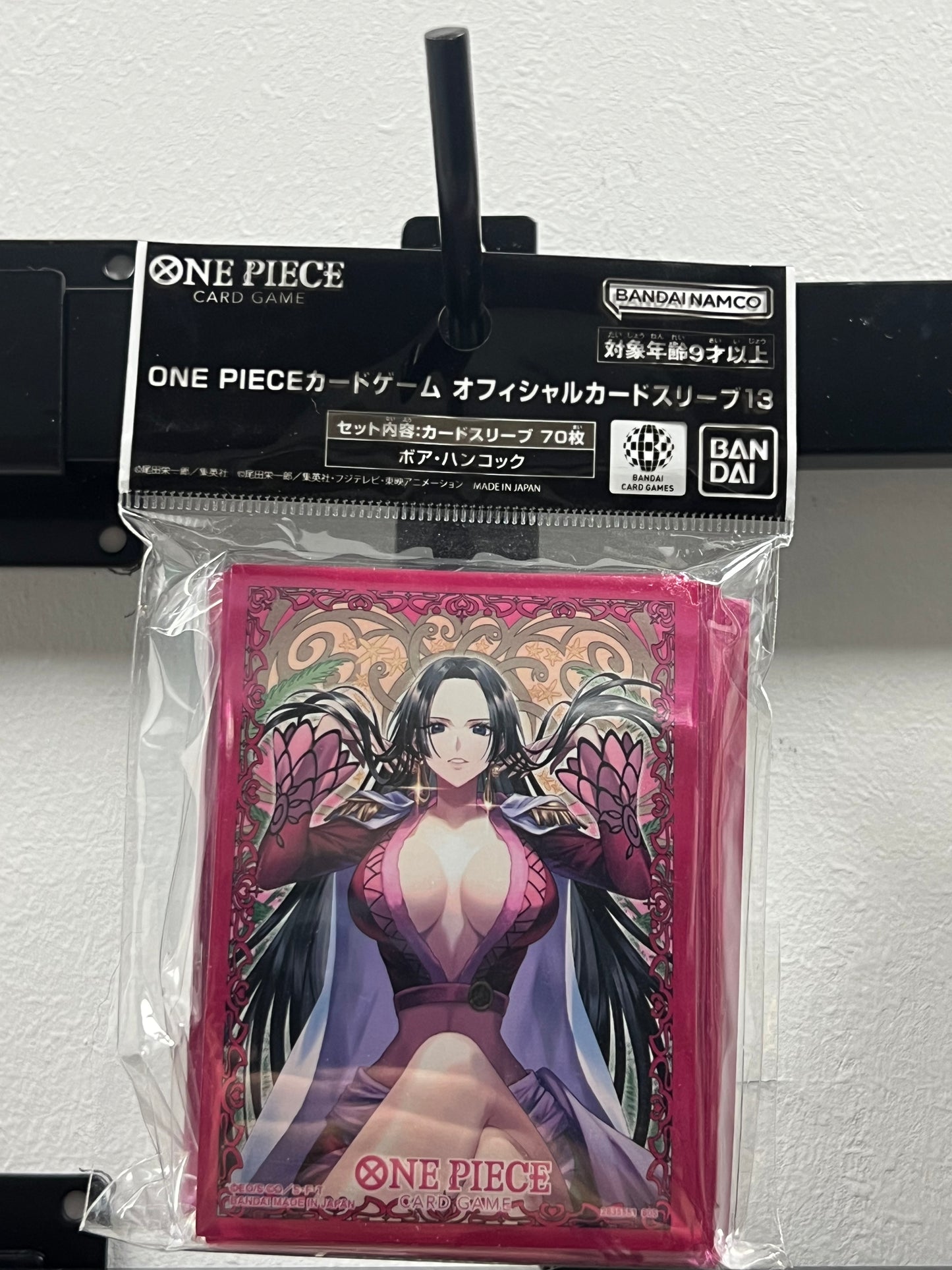 One Piece Official Card Sleeve 13 - Boa Hancock
