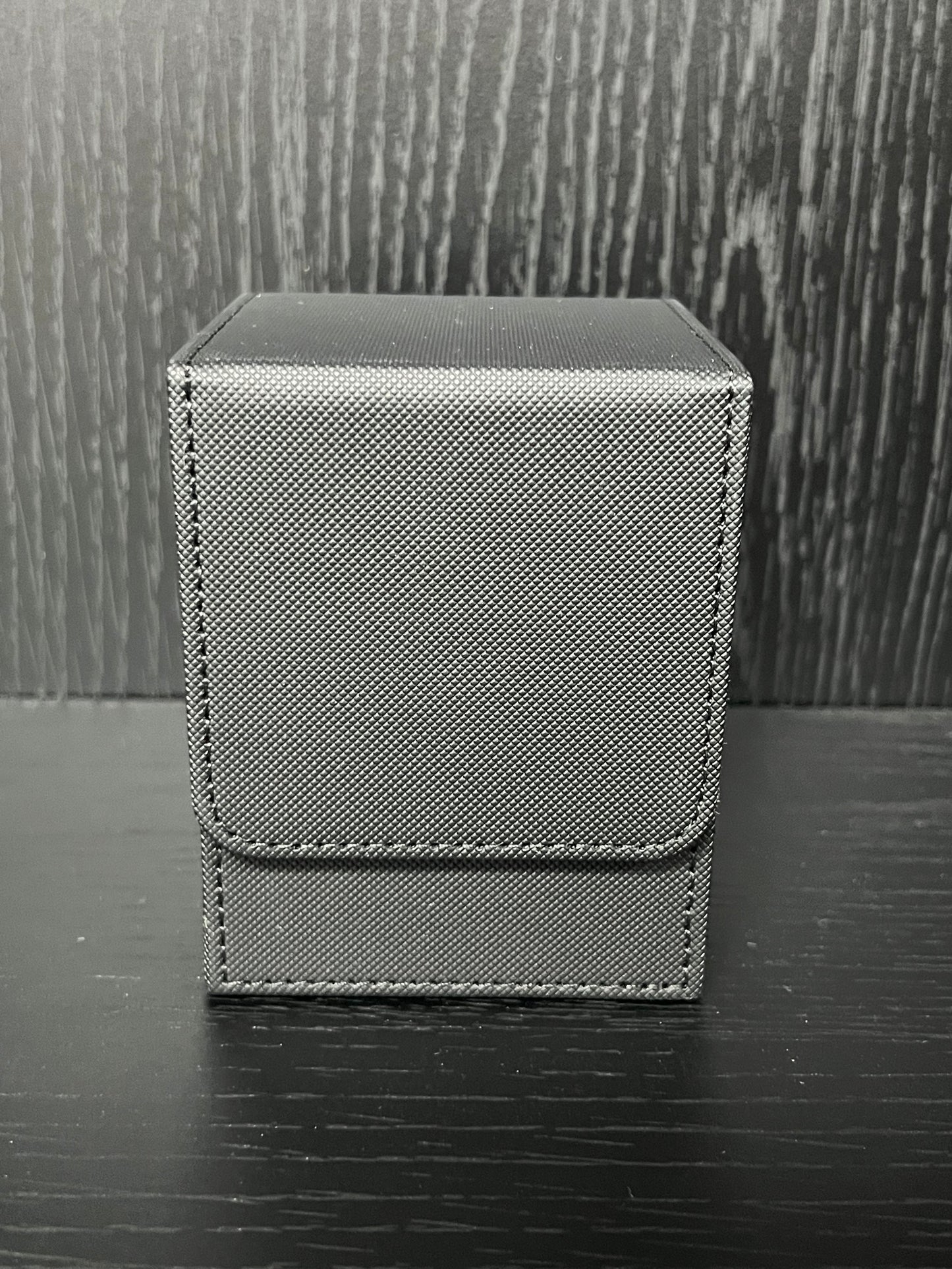 HUIZHIBAO PU Leather TCG Card Storage Deck Box – 80 × 78 × 104mm